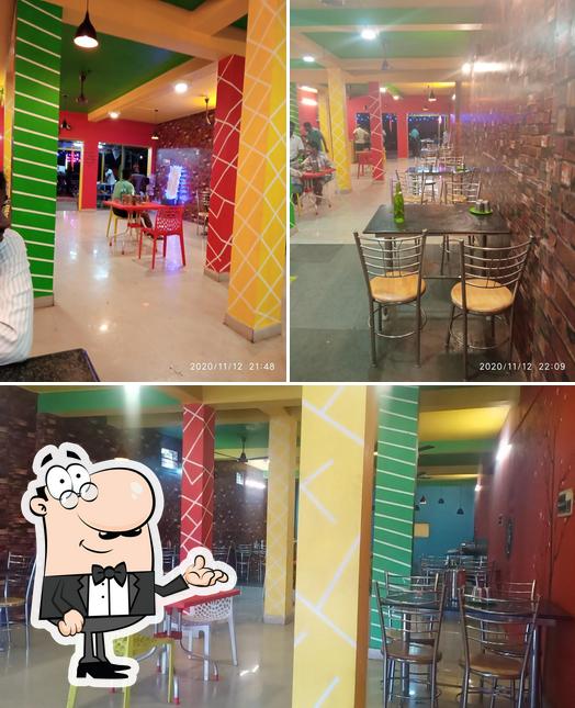 The interior of DRUNKN MONKEY