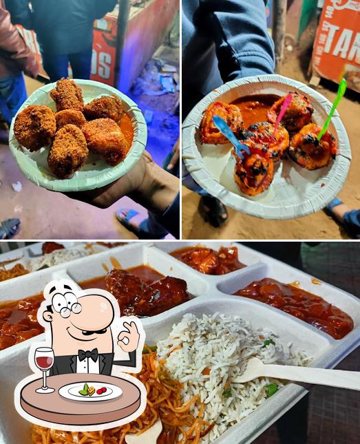 Meals at Delhi Chaap & Momos by Hungry Hippos