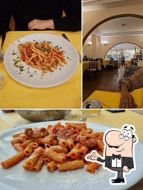 Dai un’occhiata alla immagine che presenta la interni e cibo di Ristorante Trattoria LA PERLA
