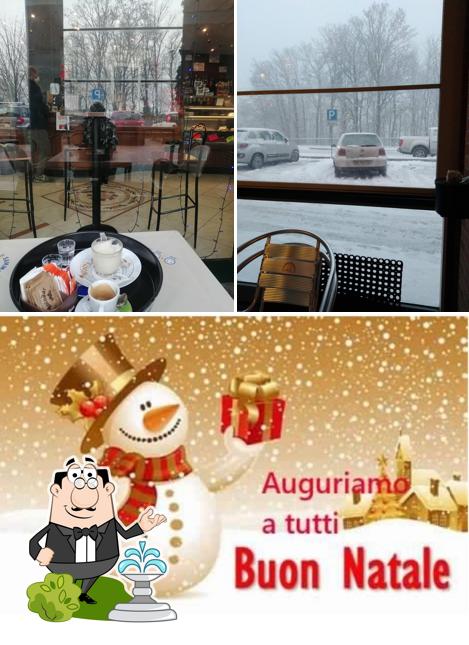 Questa è la immagine che presenta la esterno e interni di MotoBar