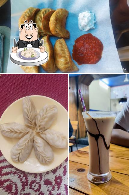 Dumplings at DJ MOMO