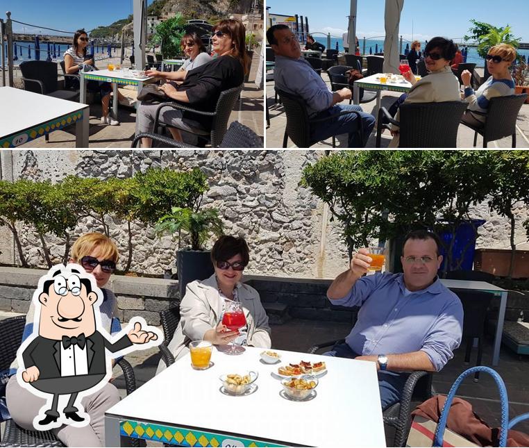 Dai un'occhiata agli interni di Ò Chalet/bar/paninoteca