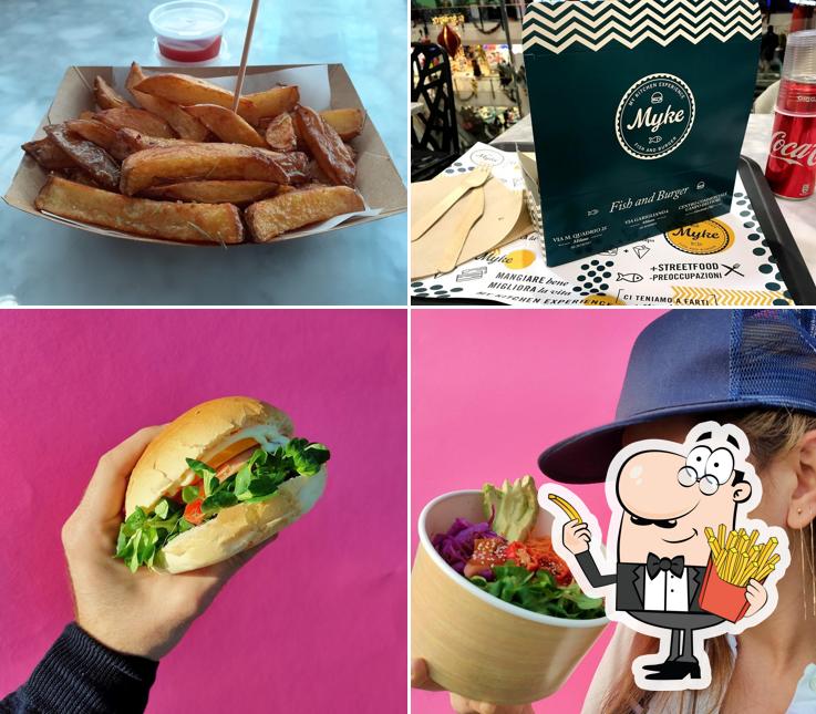 Ordina un piatto di chips a Myke Burger & Bowl