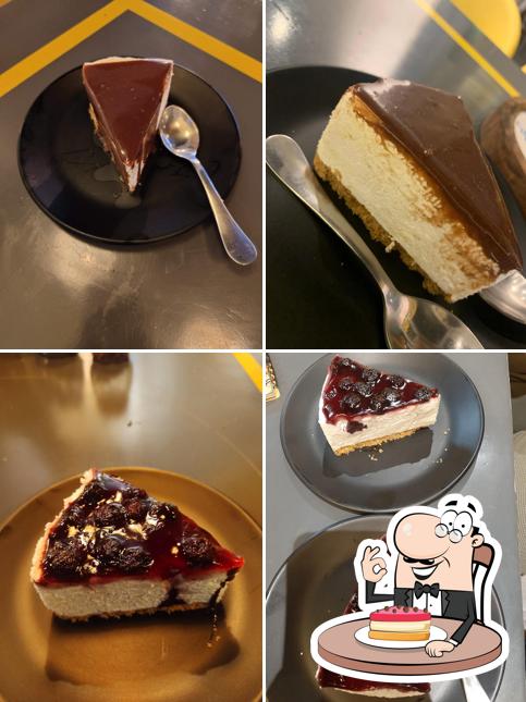 Cheesecake at CRAZY CHEESY CAFE