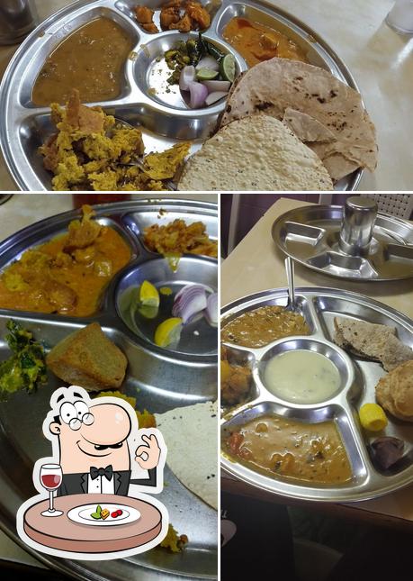 Food at Mahadev bhojnalaya