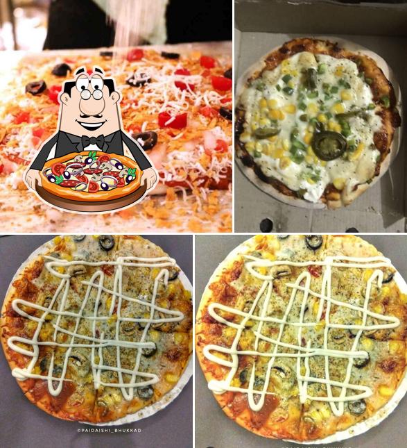 Try out pizza at Pizzawala