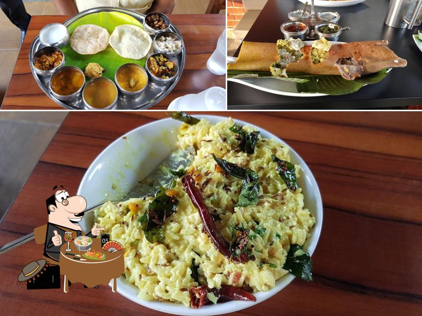 Food at Rajugari Thota Hotel