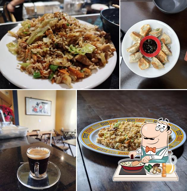 Arroz frito em Dilong - Restaurante e Bar