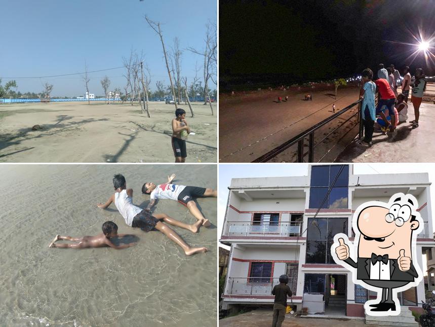 Here's a pic of Bakkhali Beach Shack