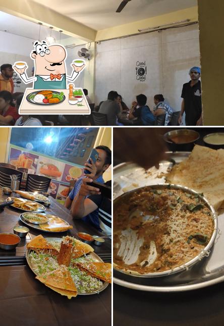Among different things one can find food and interior at Charcoal's Fancy Dhosa and Pavbhaji