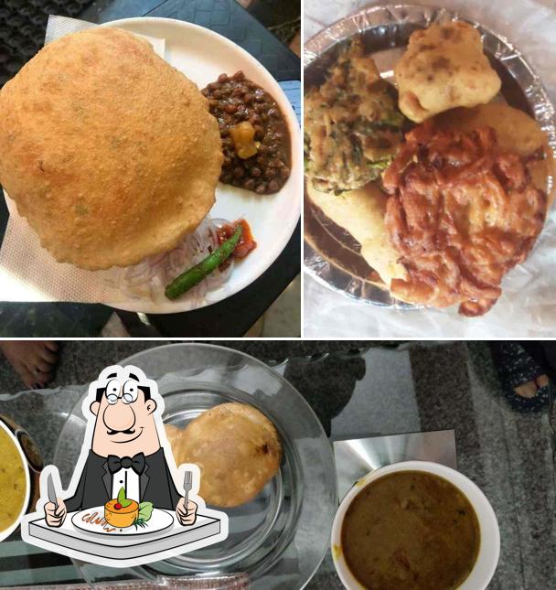 Food at Sitaram Pakodewale