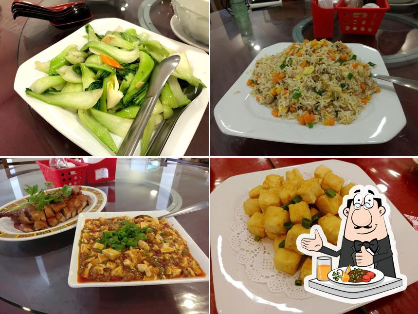 Comida em Jardim Meio Hectare