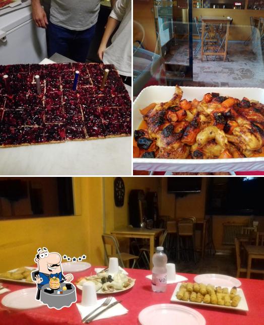 La cibo e interni del ristorante