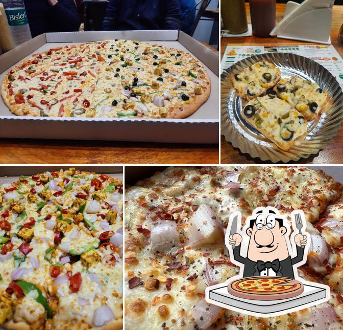 At La Pino’z Pizza College Road Nashik - Best Pizza in Nashik, you can get pizza