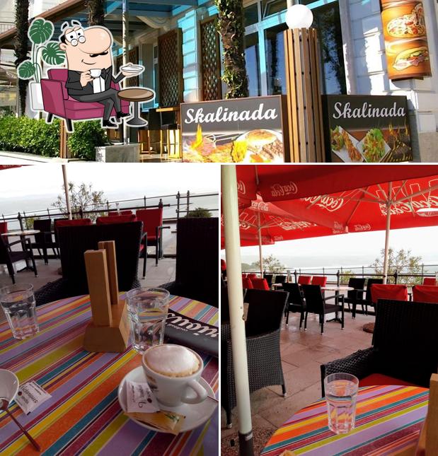 Gli interni di Skalinada Fast Food