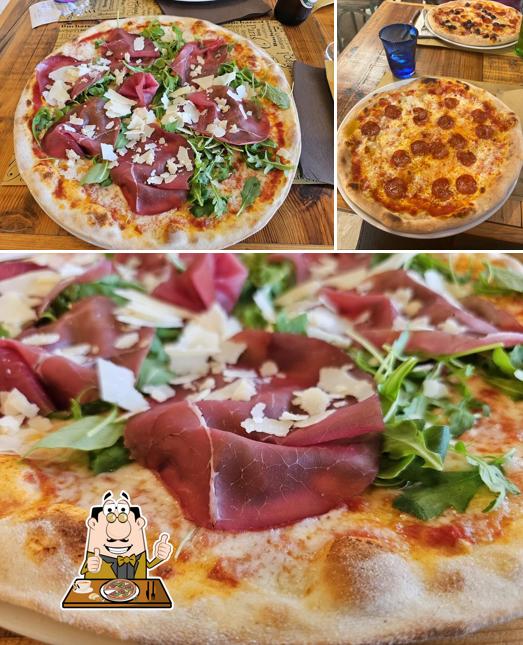 Prenditi una pizza a Max Pizza & Food