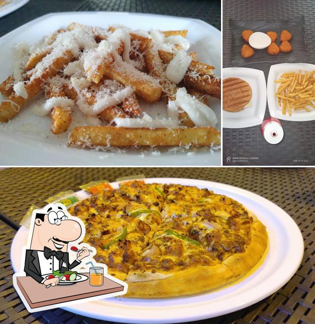 Meals at Mayu's cafe