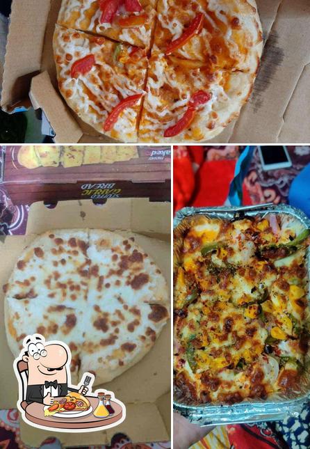 Order pizza at Da Pizza Makers