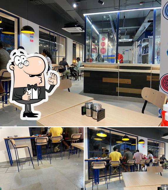 Here's a pic of Domino's Pizza Chengalpattu, Gokulapuram