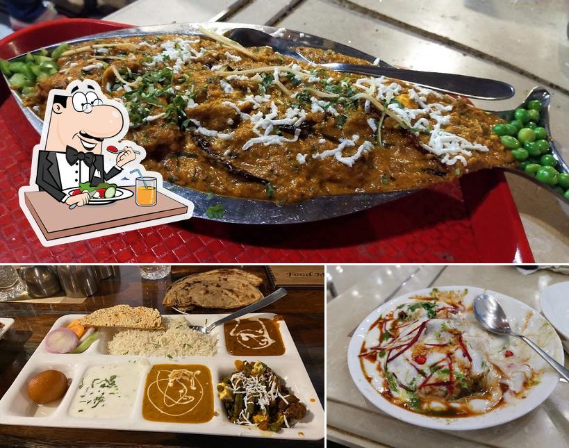 Food at Golden Hut Restaurants & Rooms In Sonipat