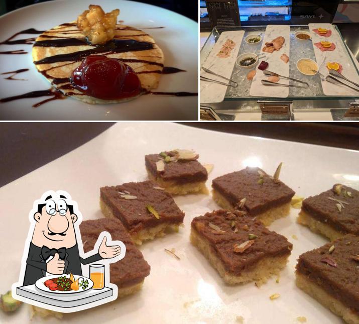 Food at PONDICHÉRY CAFÉ - ALL-DAY DINING