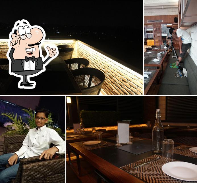 The interior of 1Up Barbecue