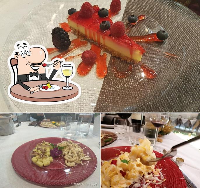 Platti al Ristorante Cenacolo S. Lucia