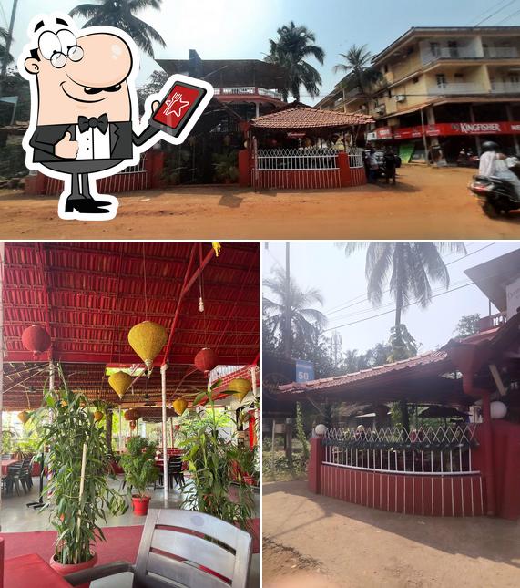 The exterior of Sophie's Restaurant