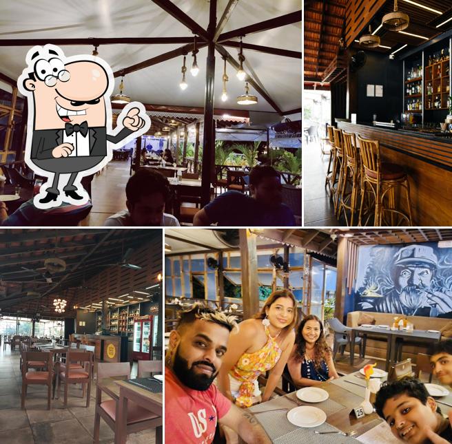 Check out how Zoe's Galeria looks inside