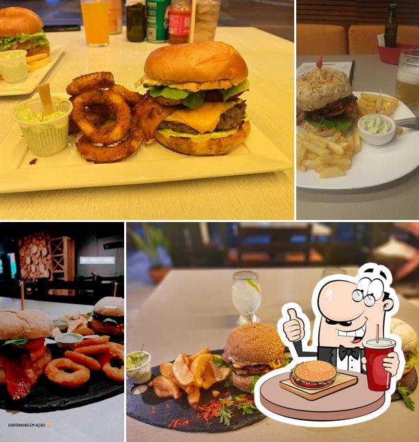 Os hambúrgueres do El Padre Pizzas e Burguers irão satisfazer uma variedade de gostos