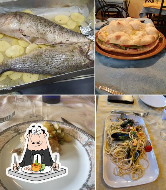 Cibo al Ristorante Chez Mes Amis Pizzeria