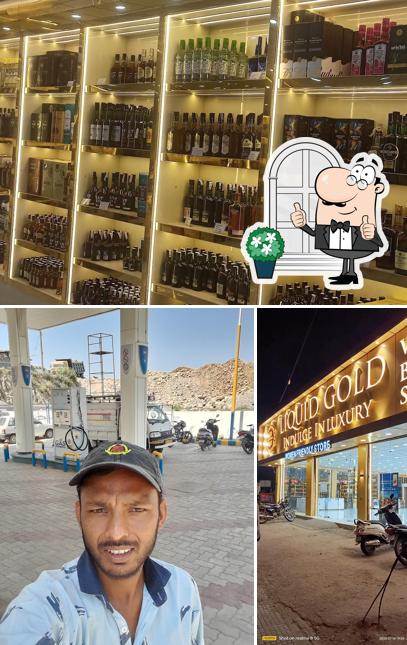 The image of exterior and interior at Liquor shop