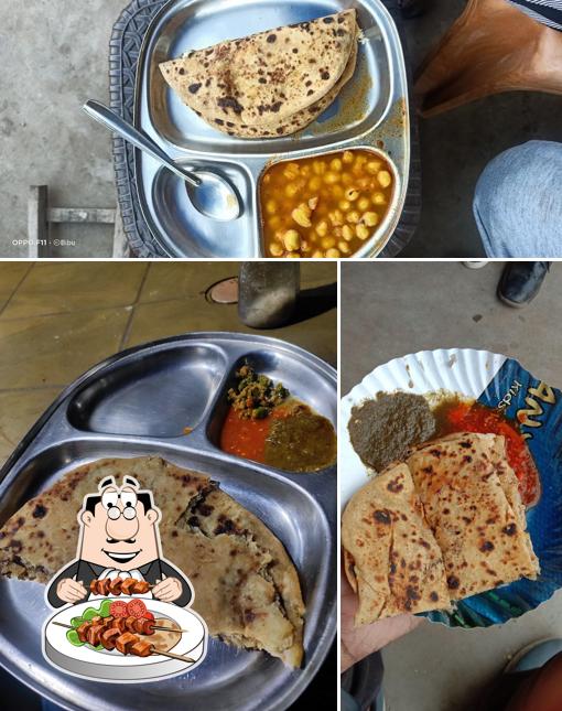 Food at Jagdamba Paratha Center