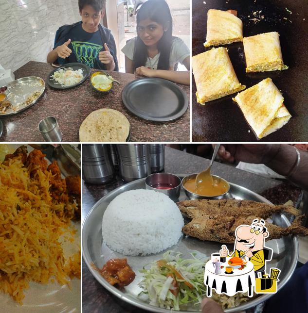 Meals at Zidan's Food Court