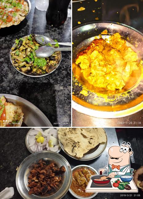 Chicken curry at Hotel Sangam