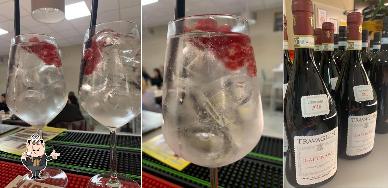 Caffè Blanzate My Brother serve un'ampia gamma di drink