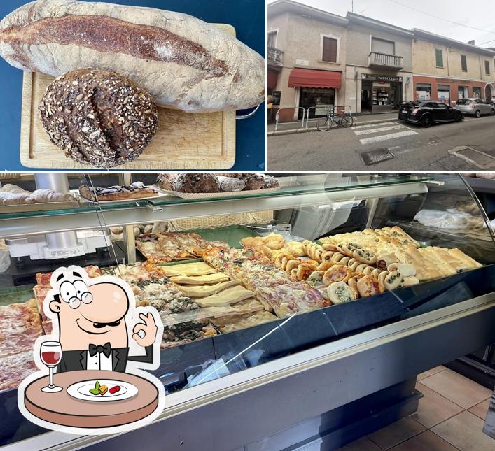 La immagine di cibo e esterno da Panificio Adem