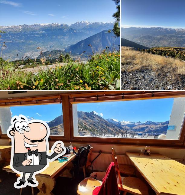 Guarda gli esterni di Restaurant du Crêt du Midi