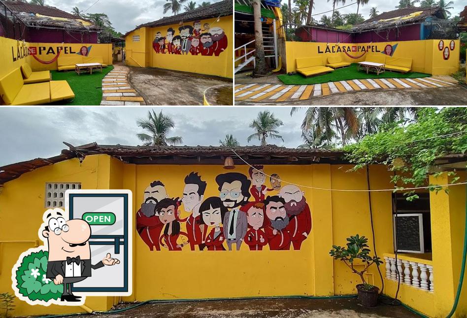 Check out how Bella Ciao Bar looks outside