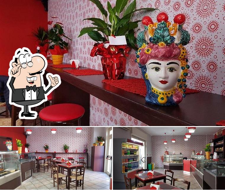 Gli interni di La Cambusa Rosticceria Gastronomia