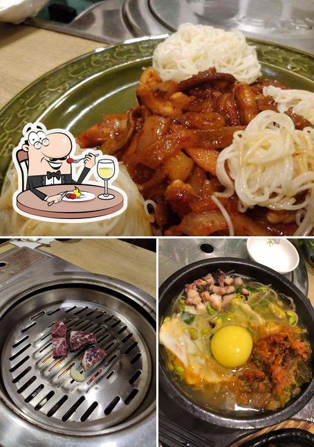 Meals at Midam