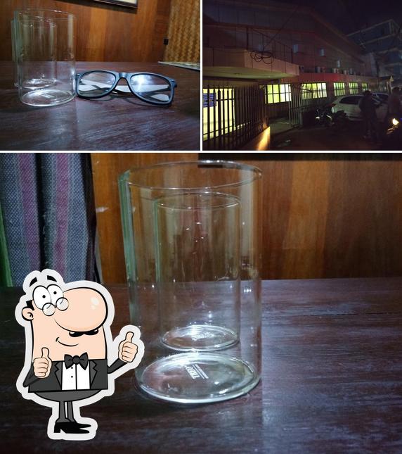 Look at the photo of Top Chef