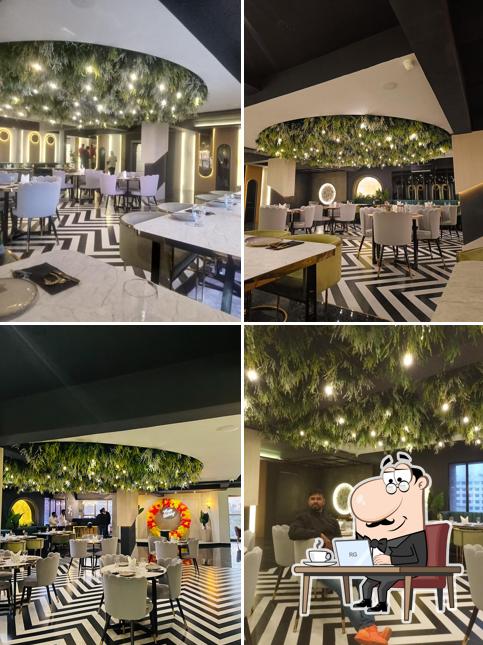 The interior of Ansh