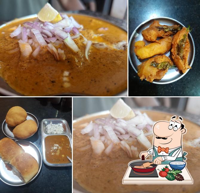 Chicken curry at Bhaskar Hotel