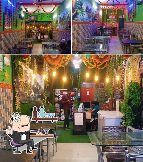 The interior of Gorakhpuriya Pizza Vaatika