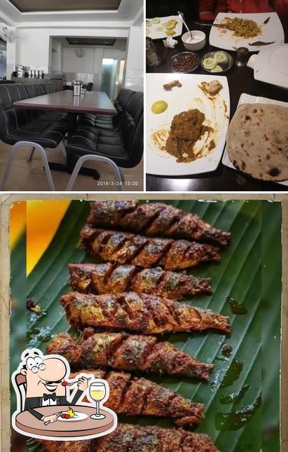 The photo of Royal Sea Food family bar restaurant’s food and interior