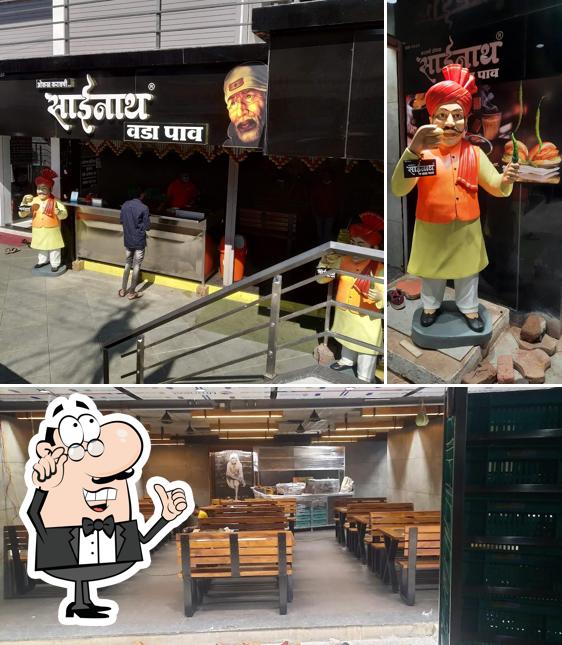 The interior of Sainath Vadapav