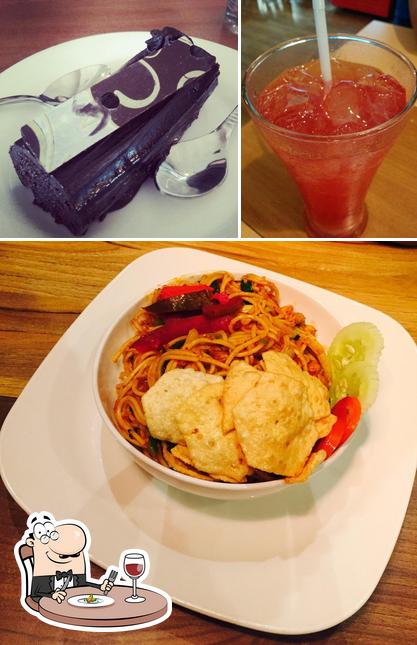 This is the picture depicting food and beverage at Deli9