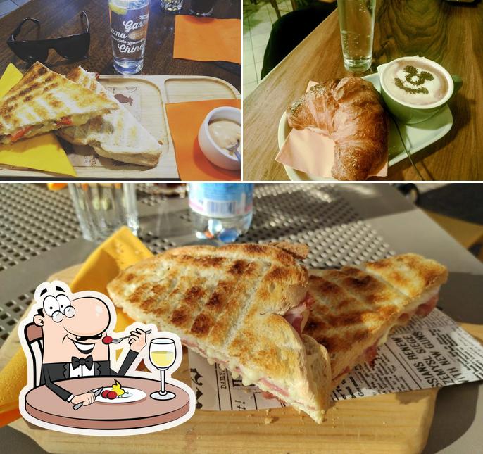 Cibo al Bar Caffè Al Monumento