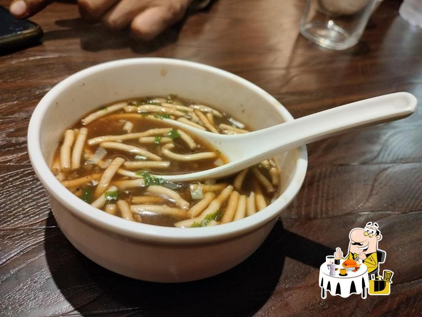 Hot and sour soup at Jalsaa n Bites